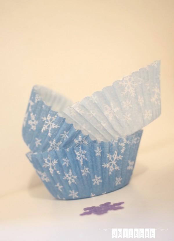 cupcake moule papier reine des neiges flocons bleu