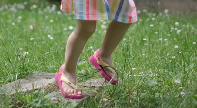 sauter à pieds joints dans l'été