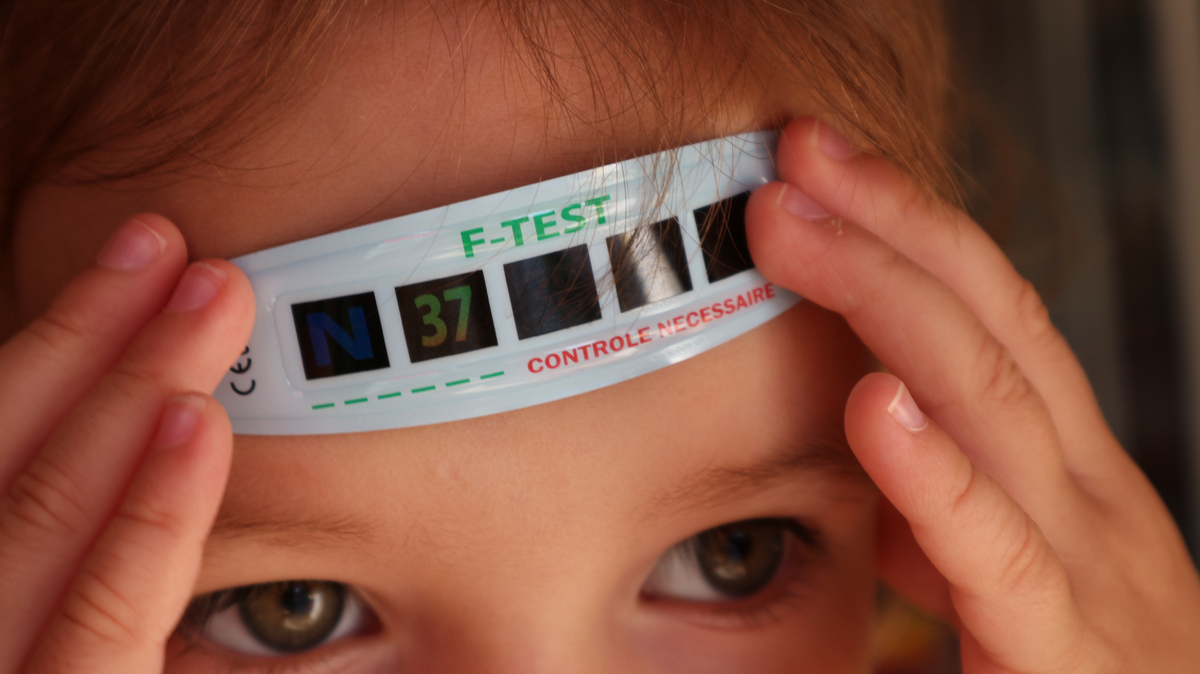 f test thermometre frontal enfant