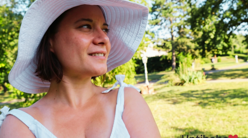Femme au chapeau